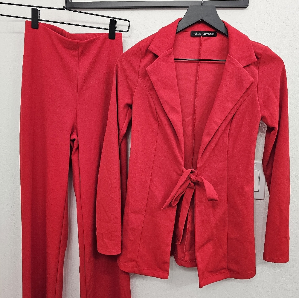 Missguided Red Two Piece Outfit with Long Sleeves and Tie Closure